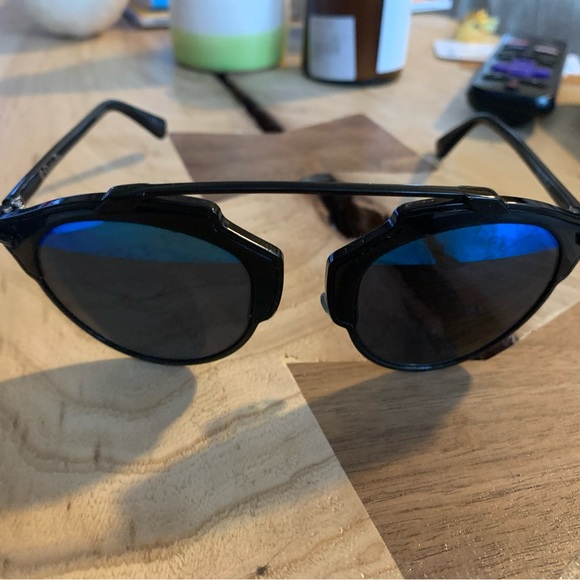 Christian Dior Sunglasses - Picture 4 of 7